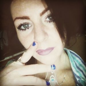 Meet your Posher, Amy